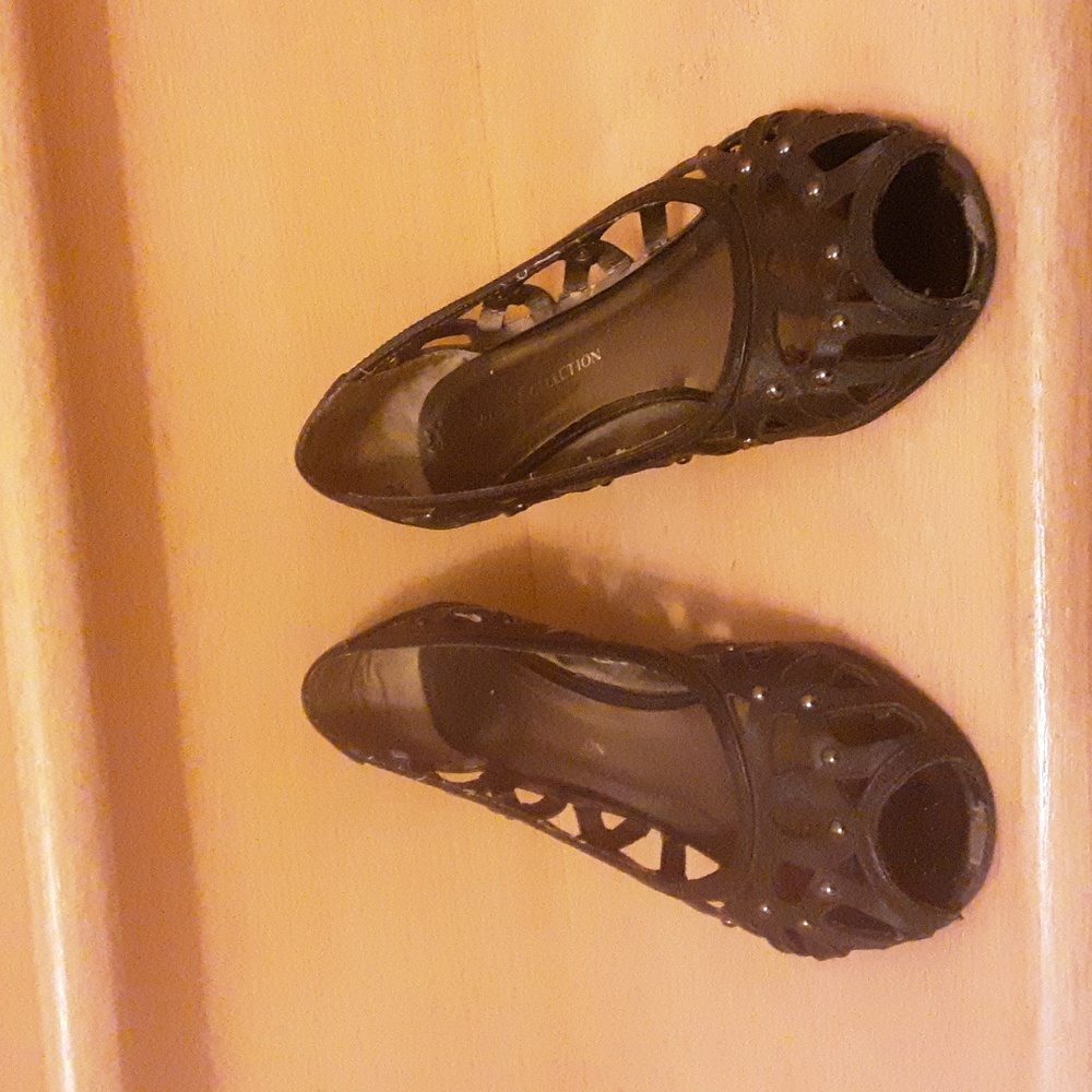 Black studded sandal wedges